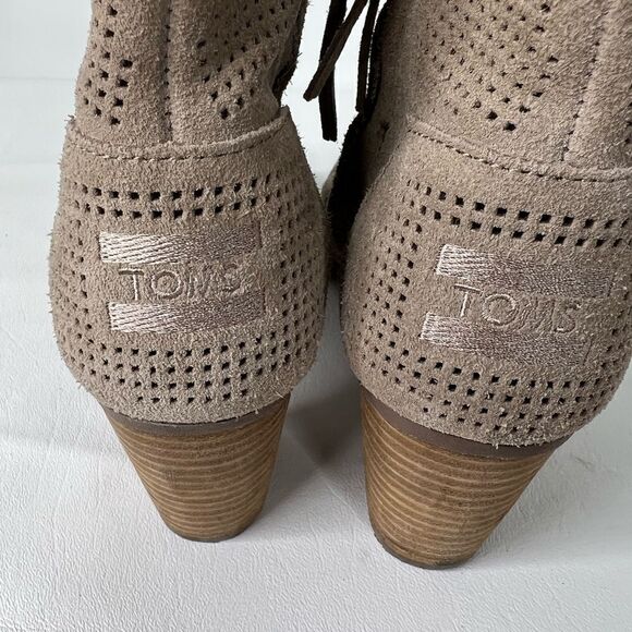 Tom’s | Heeled Boots Size 7.5 - Picture 4 of 7